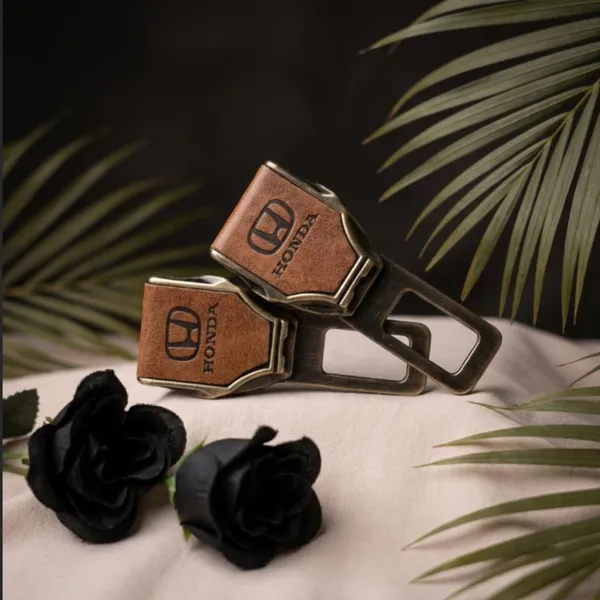 Brown_Leather_Premium_Seat_Belt_Buckle_For_Car_(Pack_Of_2)