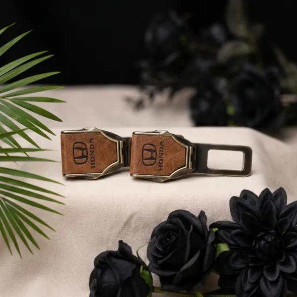 Brown_Leather_Premium_Seat_Belt_Buckle_For_Car_(Pack_Of_2)