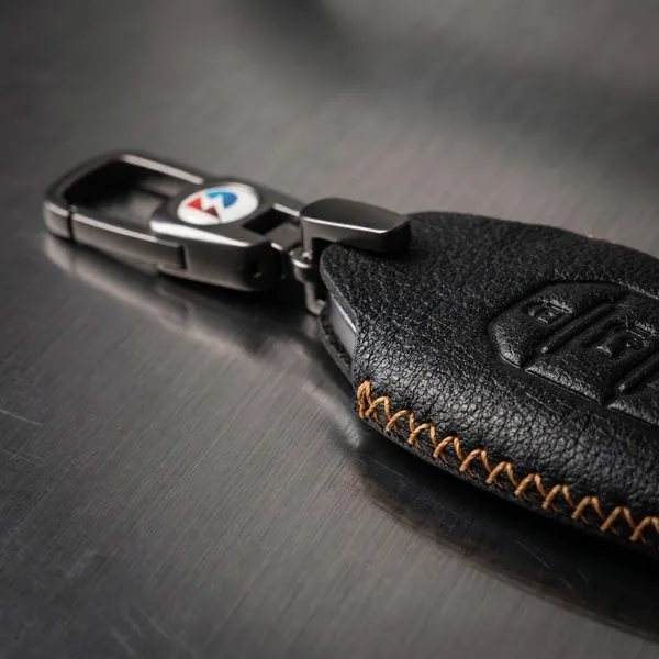 Black_Genuine_Leather_Premium_Key_Cover_With_Key_Chain_For_Car