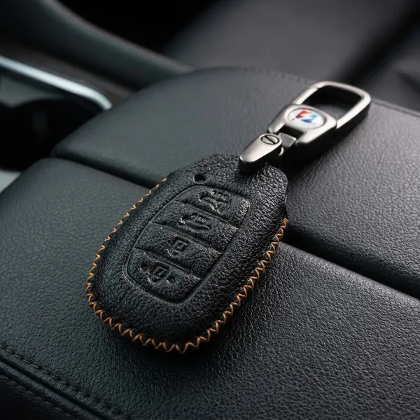 Black_Genuine_Leather_Premium_Key_Cover_With_Key_Chain_For_Car