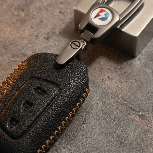 Black_Genuine_Leather_Premium_Key_Cover_With_Key_Chain_For_Car