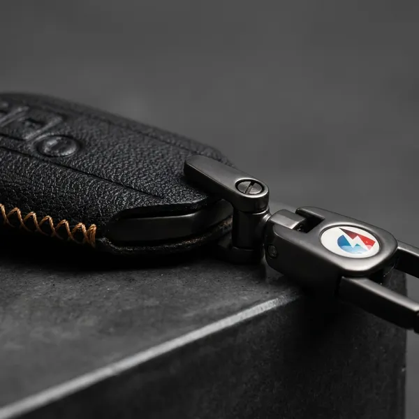 Black_Genuine_Leather_Premium_Key_Cover_With_Key_Chain_For_Car