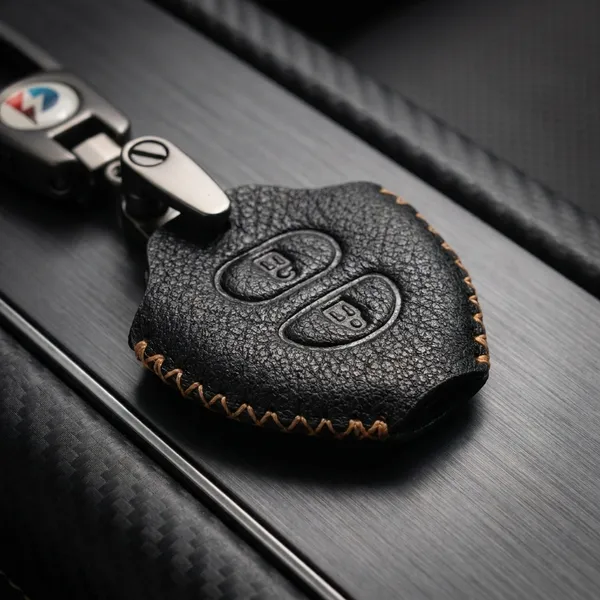 Black_Genuine_Leather_Premium_Key_Cover_With_Key_Chain_For_Car