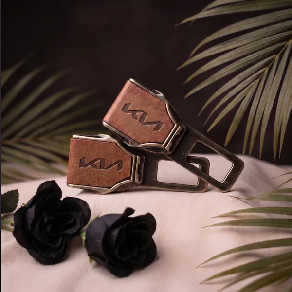 Brown_Leather_Premium_Seat_Belt_Buckle_For_Car_(Pack_Of_2)