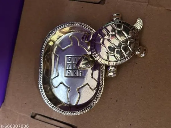 Brass_Vastu_Feng_Shui_Tortoise_With_A_Plate_Featuring_A_Lo_Shu_Grid_Big_Size