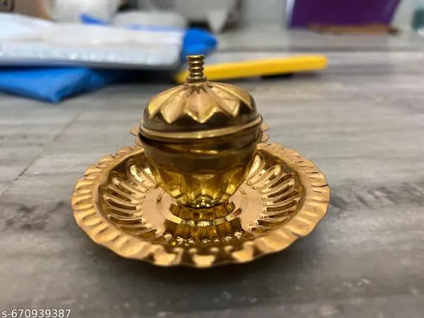 Brass_Kumkum_Box_With_Plate