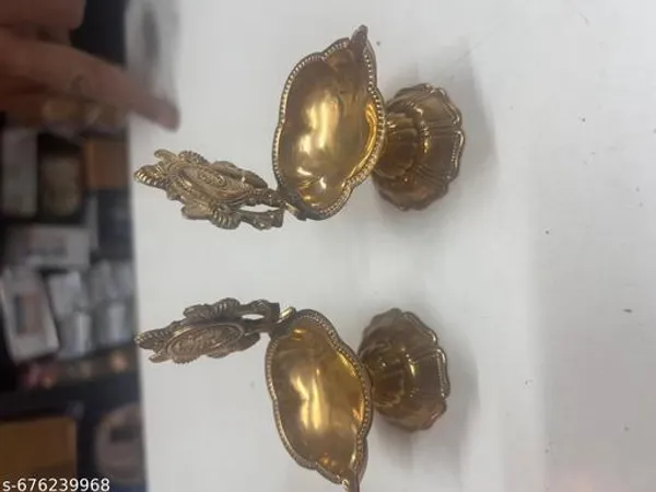 Shanku_Chakra_Deepam_For_Home_And_Puja_Purposes_Size_1