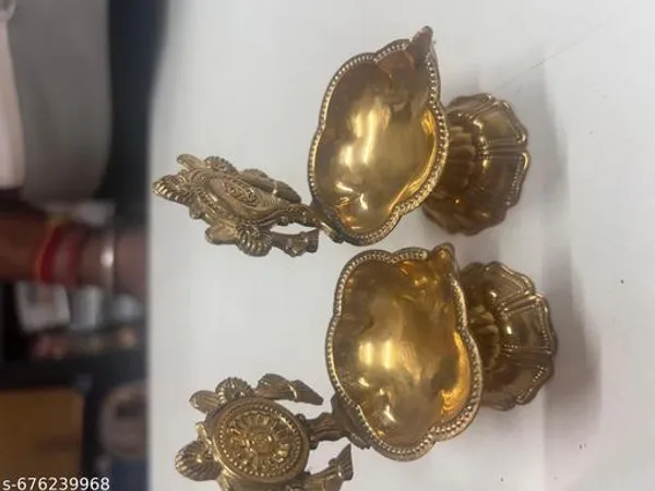 Shanku_Chakra_Deepam_For_Home_And_Puja_Purposes_Size_1