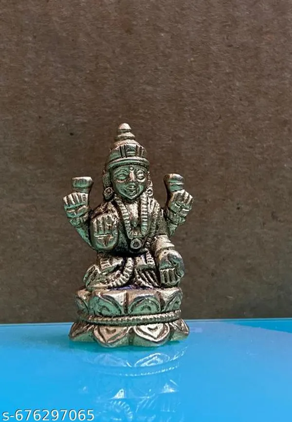 Brass_Lakshmi_Idol_For_Puja_And_Home