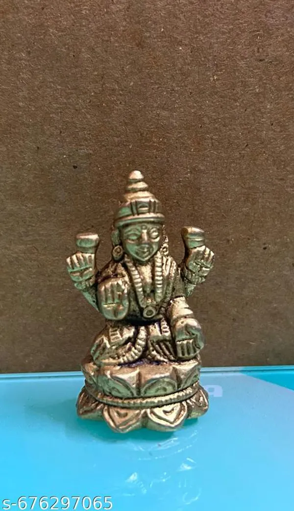 Brass_Lakshmi_Idol_For_Puja_And_Home