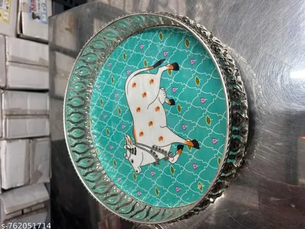 Pichwai_Tray_Floral_Design_With_Cow_Gomata_Design_Tray