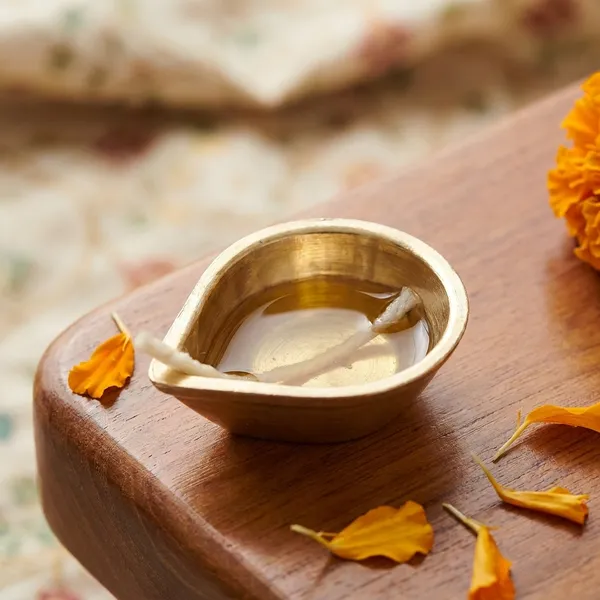 Pure_Brass_Agal_Small_Diya_Or_Wicks_Glow_Diya_For_Diwali_And_Puja