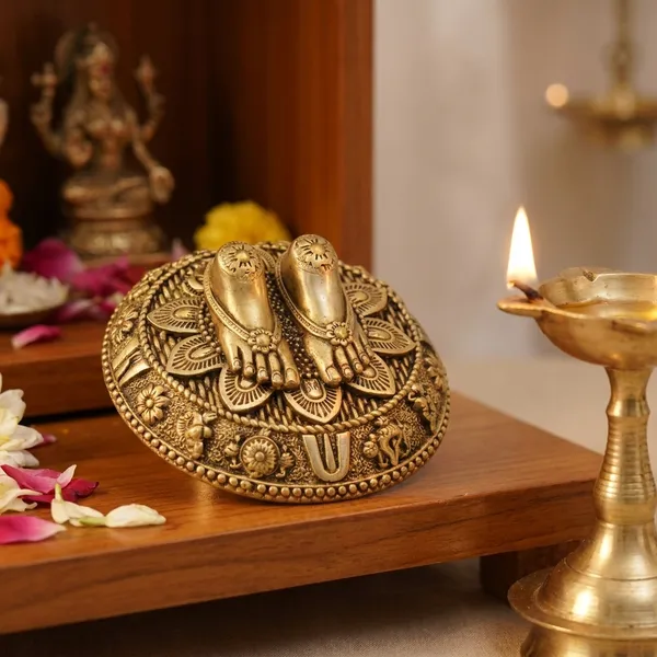 Brass_Charan_Paduka_Or_Balaji_Padalu_Such_As_Lord_Tirupati_Balaji_Venkateswara_Swamy