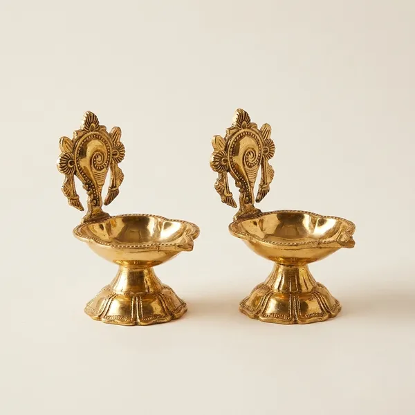 Shanku_Chakra_Deepam_For_Home_And_Puja_Purposes_Size_1