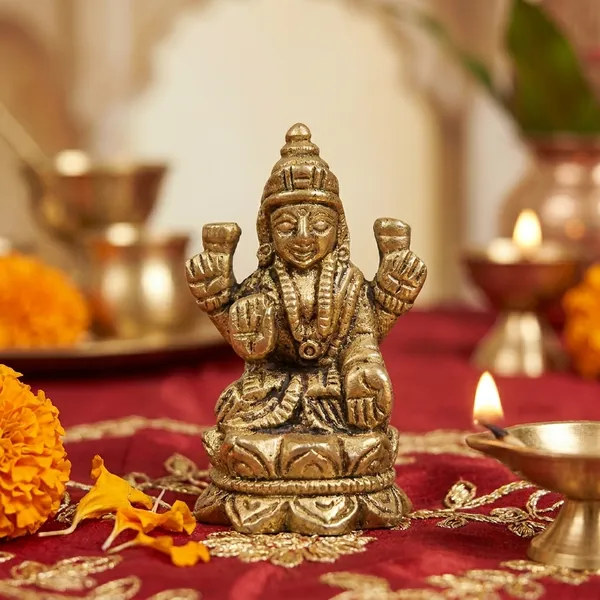 Brass_Lakshmi_Idol_For_Puja_And_Home