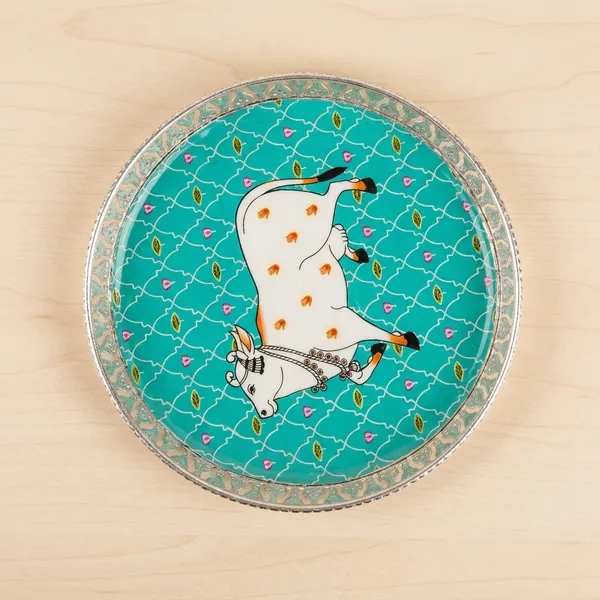 Pichwai_Tray_Floral_Design_With_Cow_Gomata_Design_Tray