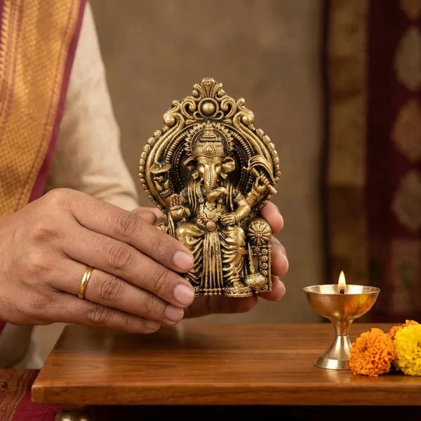 Brass_Lord_Ganesha_Seated_on_Throne_Idol