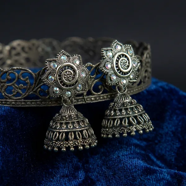 Oxidized_Silver_Jhumka_Earrings_With_Floral_Studs