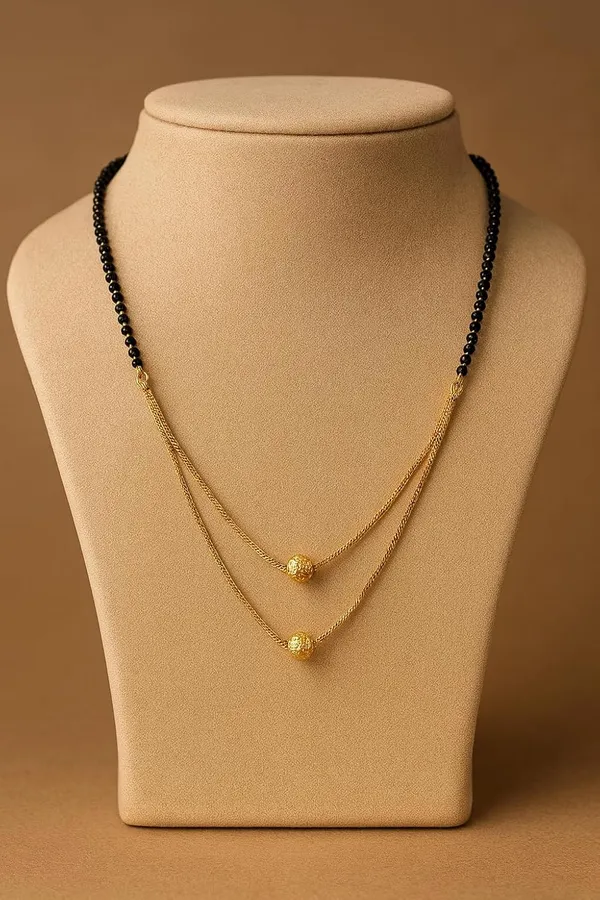 Gold_And_Black_Beaded_Mangalsutra_Necklace_Set_Traditional_Indian_Jewellery_3_Piece_Collection