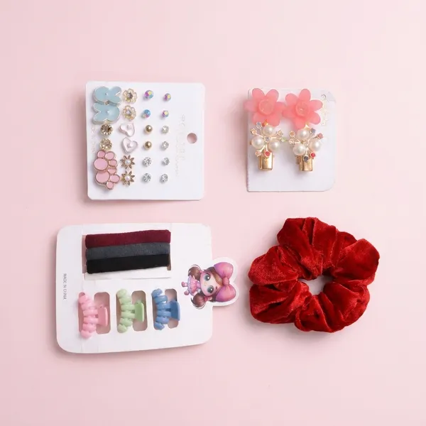 Girls_Hair_Accessories_And_Jewellery_Gift_Set_With_Scrunchie