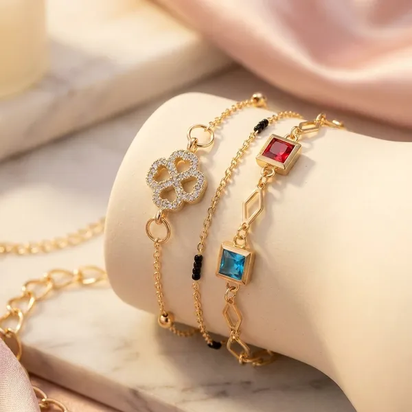 Elegant_Gold_Tone_Bracelet_Set_Stylish_And_Versatile