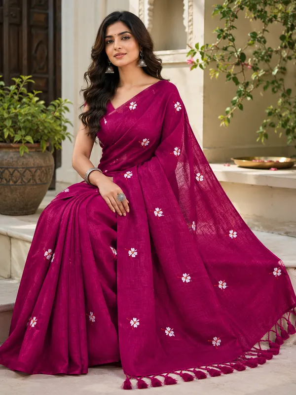 Pink_Khadi_Cotton_Saree_With_White_Flower_Embroidery