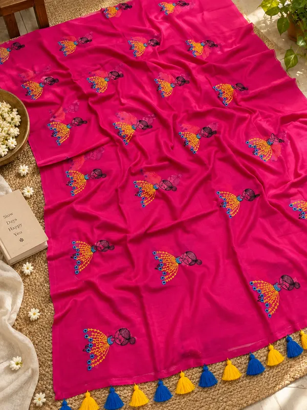 Magenta_Pink_Mul_Cotton_Saree_With_Doll_Motif_And_Tassels
