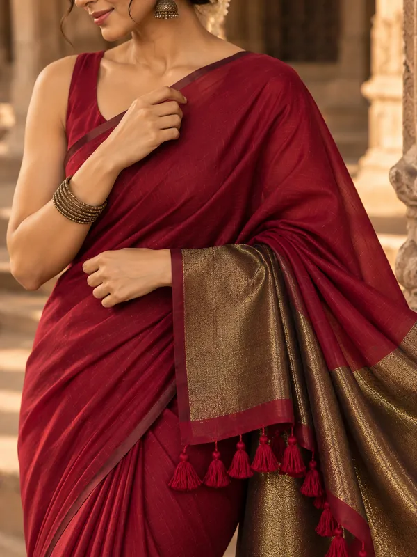 Retro_Modal_Cotton_Rust_Red_Golden_Zari_Pallu_Saree