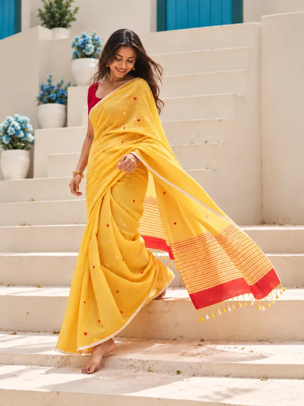 Gulnaar_-_Handwoven_Jamdani_Cotton_Yellow_Saree