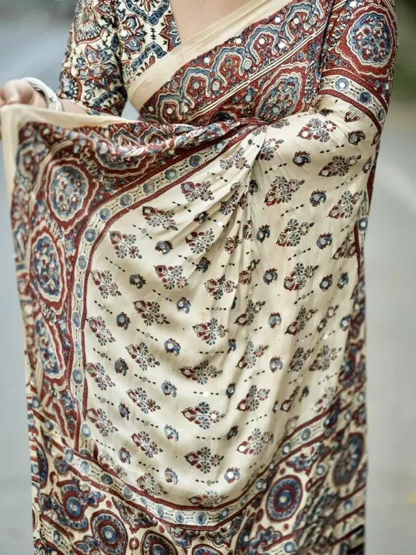 Noor_-_Ajrakh_Mirror_Work_Off_White_Crepe_Silk_Saree