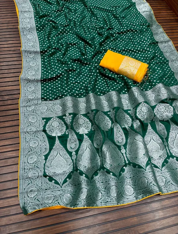 Emerald_Green_Silver_Zari_Jacquard_Khaddi_Crepe_Georgette_Saree_Rich_Pallu_With_Unstitched_Blouse