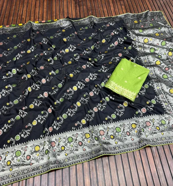 Black_Meenakari_Floral_Paithani_Silk_Saree_Rich_Zari_Weaving_With_Unstitched_Blouse