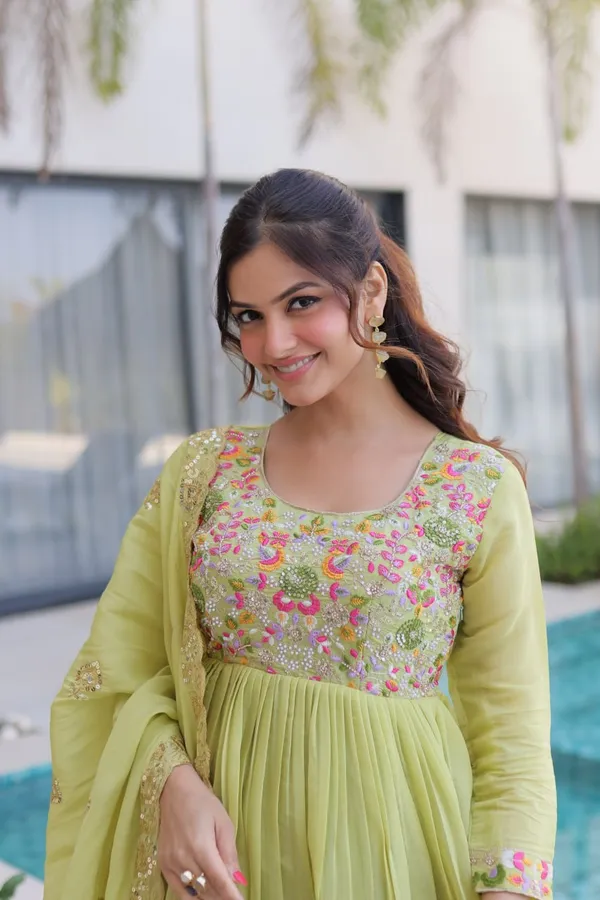 Luxury_Pista_Green_Mal_Chanderi_Embroidered_Gown_Pant_Dupatta_Set_For_Women