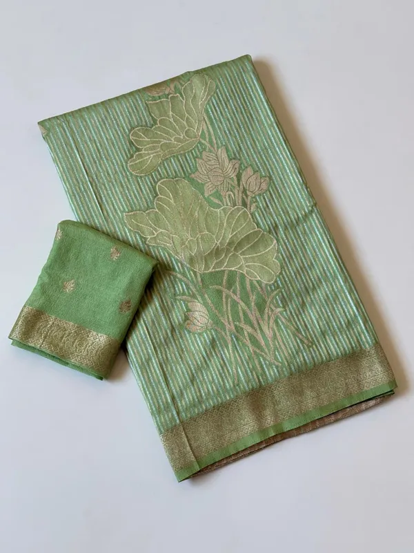 Mint_Green_Jambo_Floral_Georgette_Saree_With_Silver_Golden_Jacquard_Rich_Pallu_Unstitched_Blouse