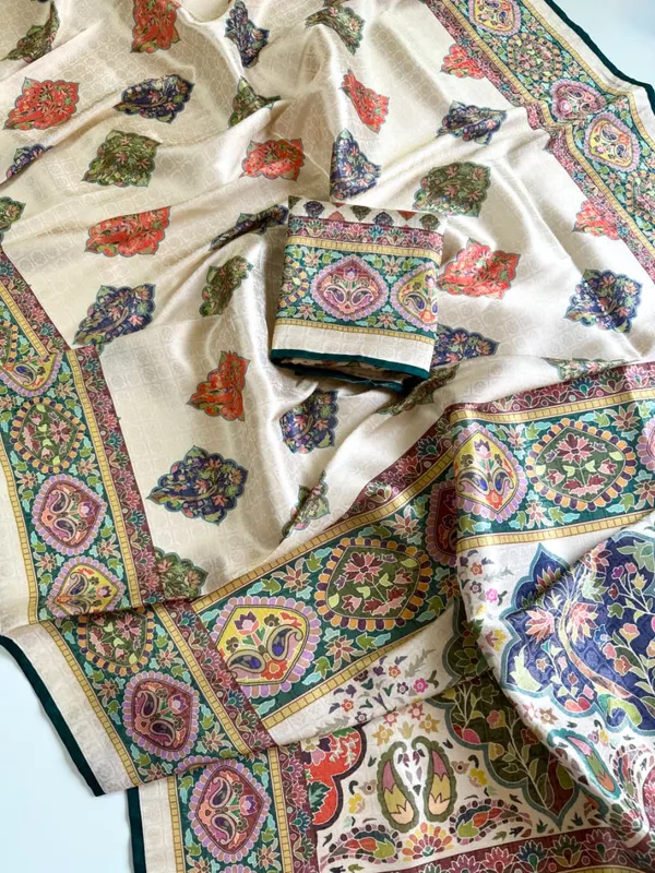 Ivory_Floral_Digital_Print_Softy_Silk_Saree_With_Full_Body_Zari_Weaving_Unstitched_Blouse