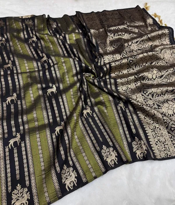 Black_Deer_Motif_Khaddi_Crepe_Georgette_Saree_With_Jacquard_Zari_Weaving_And_Unstitched_Blouse