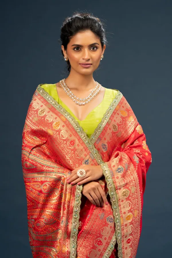 Coral_Red_Lakhnavi_Meena_Jacquard_Dola_Silk_Saree_With_Royal_Paisley_Pallu_And_Unstitched_Blouse