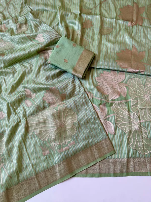 Mint_Green_Jambo_Floral_Georgette_Saree_With_Silver_Golden_Jacquard_Rich_Pallu_Unstitched_Blouse
