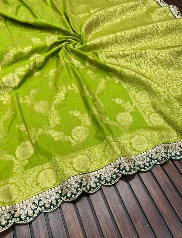Parrot_Green_Floral_Jacquard_Khadi_Crepe_Georgette_Saree_With_Sequins_Cutwork_Lace_Unstitched_Blouse