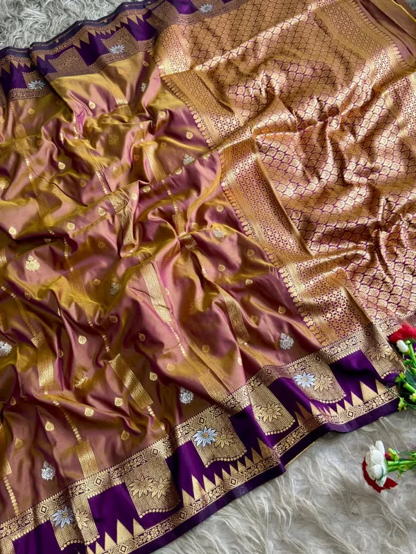 Dusty_Mauve_Gold_Zari_Banarasi_Luxaria_Silk_Saree_With_Grand_Rich_Pallu_Unstitched_Brocade_Blouse