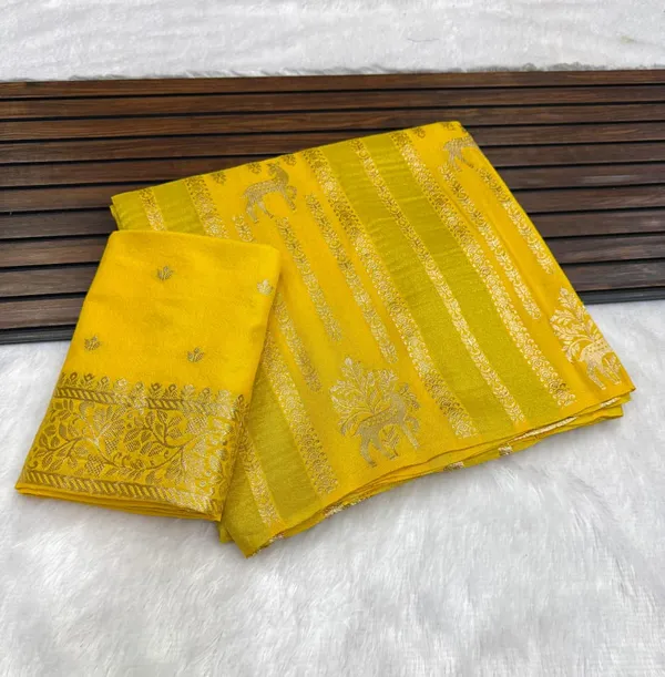 Mustard_Yellow_Deer_Motif_Khaddi_Crepe_Georgette_Saree_With_Rich_Jacquard_Pallu_And_Unstitched_Blouse