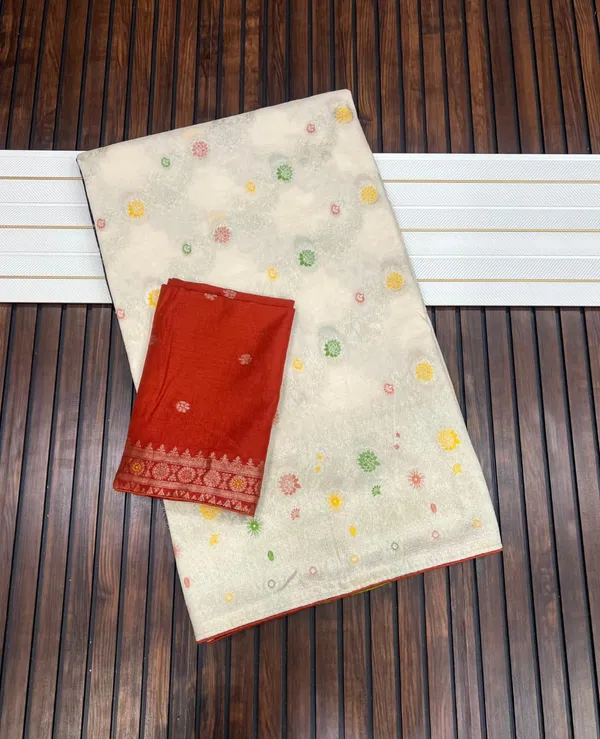 Ivory_Floral_Meenakari_Paithani_Silk_Saree_With_Rich_Pallu_Contrast_Blouse_Unstitched_Blouse