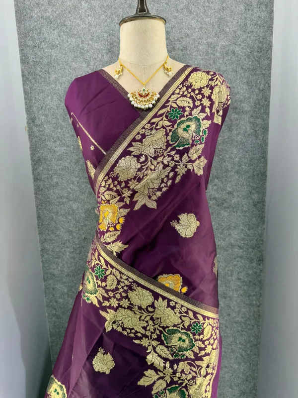 Deep_Wine_Floral_Zari_Banarasi_Silk_Saree_With_Rich_Woven_Pallu_And_Contrast_Unstitched_Blouse