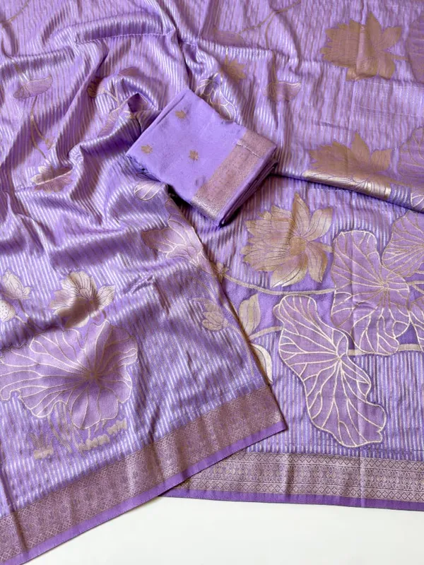Lavender_Lotus_Jacquard_Georgette_Saree_With_Silver_Golden_Zari_Rich_Pallu_Unstitched_Blouse