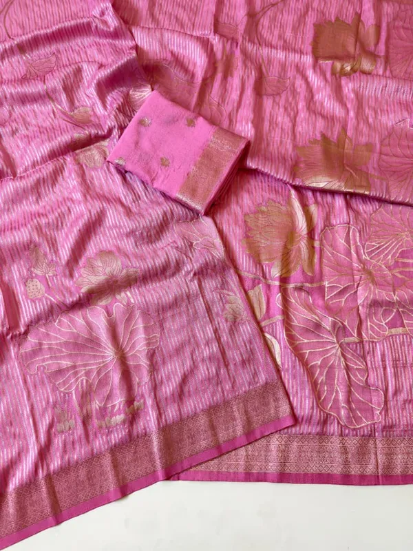 Blush_Pink_Jambo_Floral_Georgette_Saree_With_Silver_Golden_Jacquard_Weaving_Rich_Pallu_Unstitched_Blouse