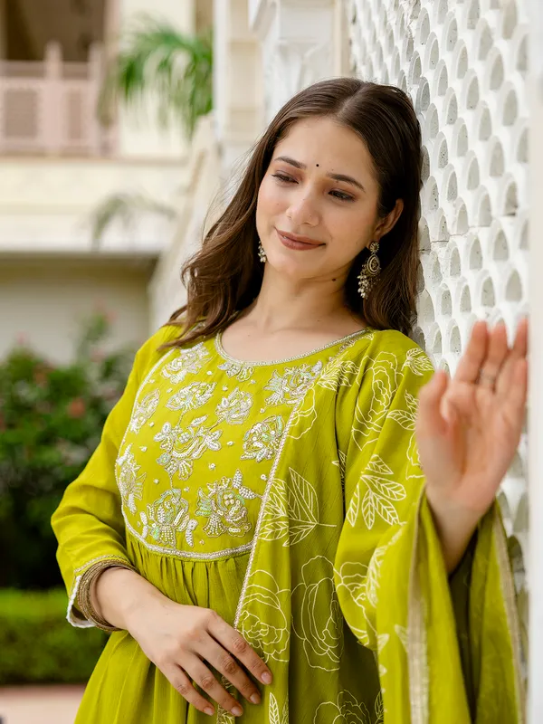 Chinon_Beads_Embroidered_Flared_Kurta_with_Pant_And_Dupatta_Sets