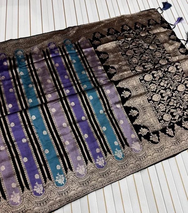 Midnight_Blue_Jari_Jacquard_Viscose_Khaddi_Crepe_Georgette_Saree_With_Tassel_Rich_Pallu_Unstitched_Blouse