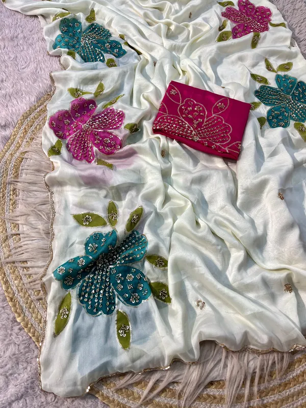 Ivory_Floral_Beaded_Rangoli_Silk_Saree_With_Cutwork_Border_And_Unstitched_Blouse