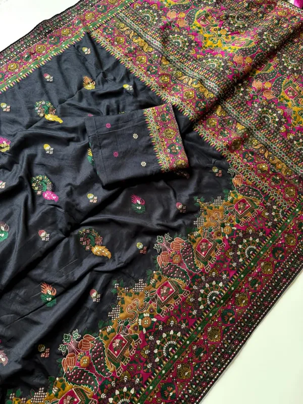 Premium_Charcoal_Black_Kashmiri_Woven_Rajwadi_Pashmina_Dola_Silk_Saree_With_Tassel_Pallu_Unstitched_Blouse