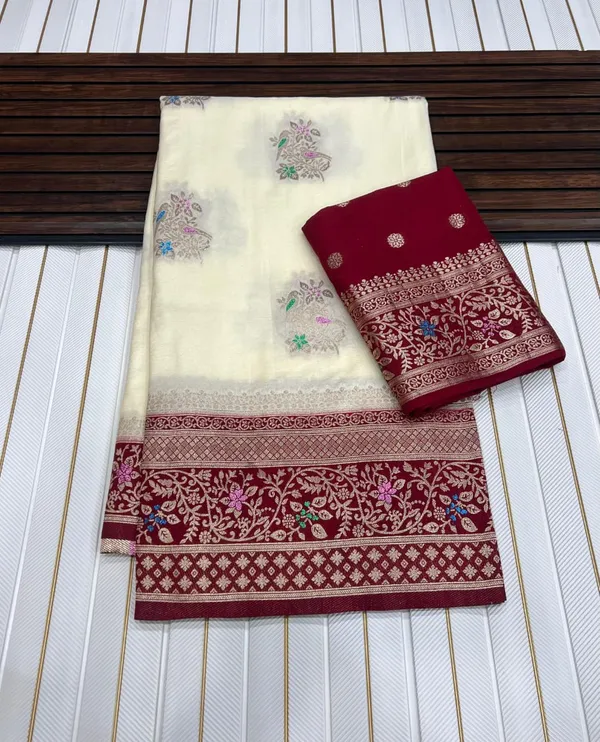 Ivory_Floral_Meena_Khadi_Crepe_Georgette_Saree_With_Antique_Zari_Rich_Pallu_And_Unstitched_Blouse